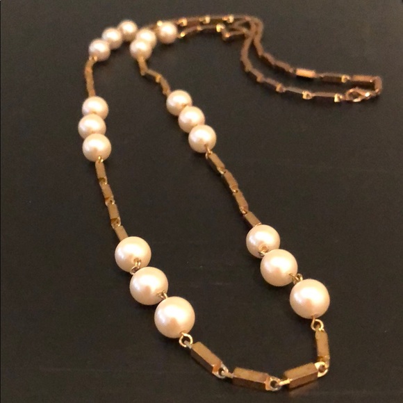 VINTAGE PEARLS W/ BRONZE GOLDTONE BARS - Picture 2 of 8
